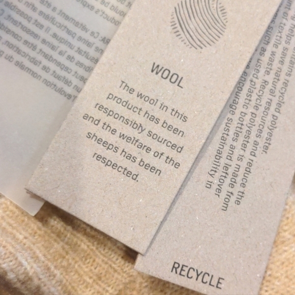 YAS Neutral Wool Blend High Neck Ribbed Hem Sweater size Large - Picture 6 of 10